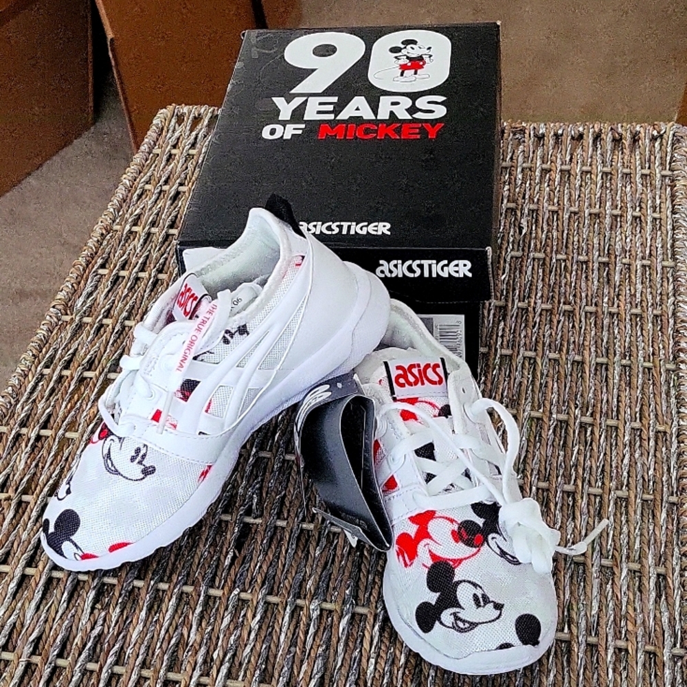 BNWT Kids asicsTiger 90th Disney tennis shoes